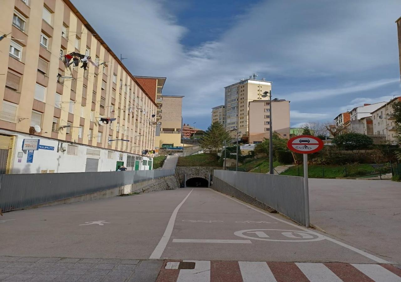 Апартаменты El Pisuco De Lu Entre Puertochico Y El Sardinero Сантандер Экстерьер фото