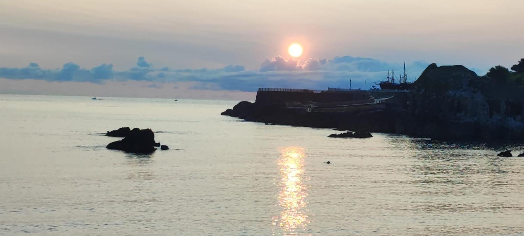 Апартаменты El Pisuco De Lu Entre Puertochico Y El Sardinero Сантандер Экстерьер фото
